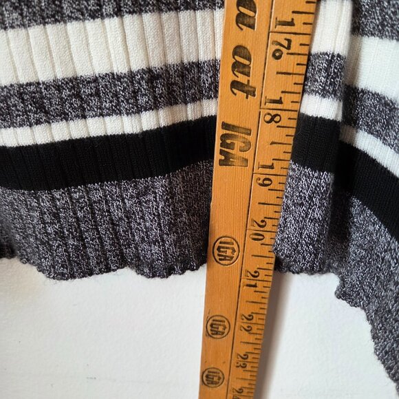 EUC H&M STRIPED CREW NECK RIBBED LONGSLEEVES TOP SIZE LARGE - Picture 14 of 14